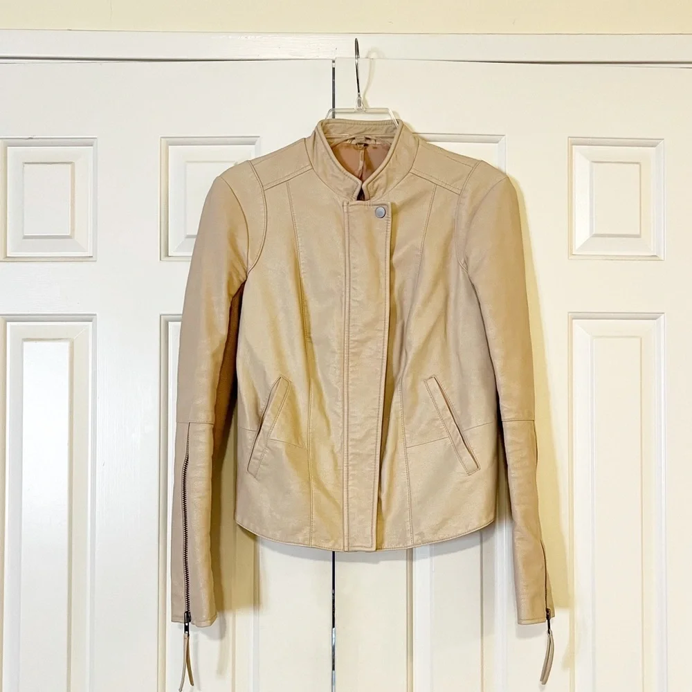 Free People reposhing this